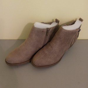 Carlos by Carlos Santana Womens Brianne Doe Ankle Boots 6M - NEW in box